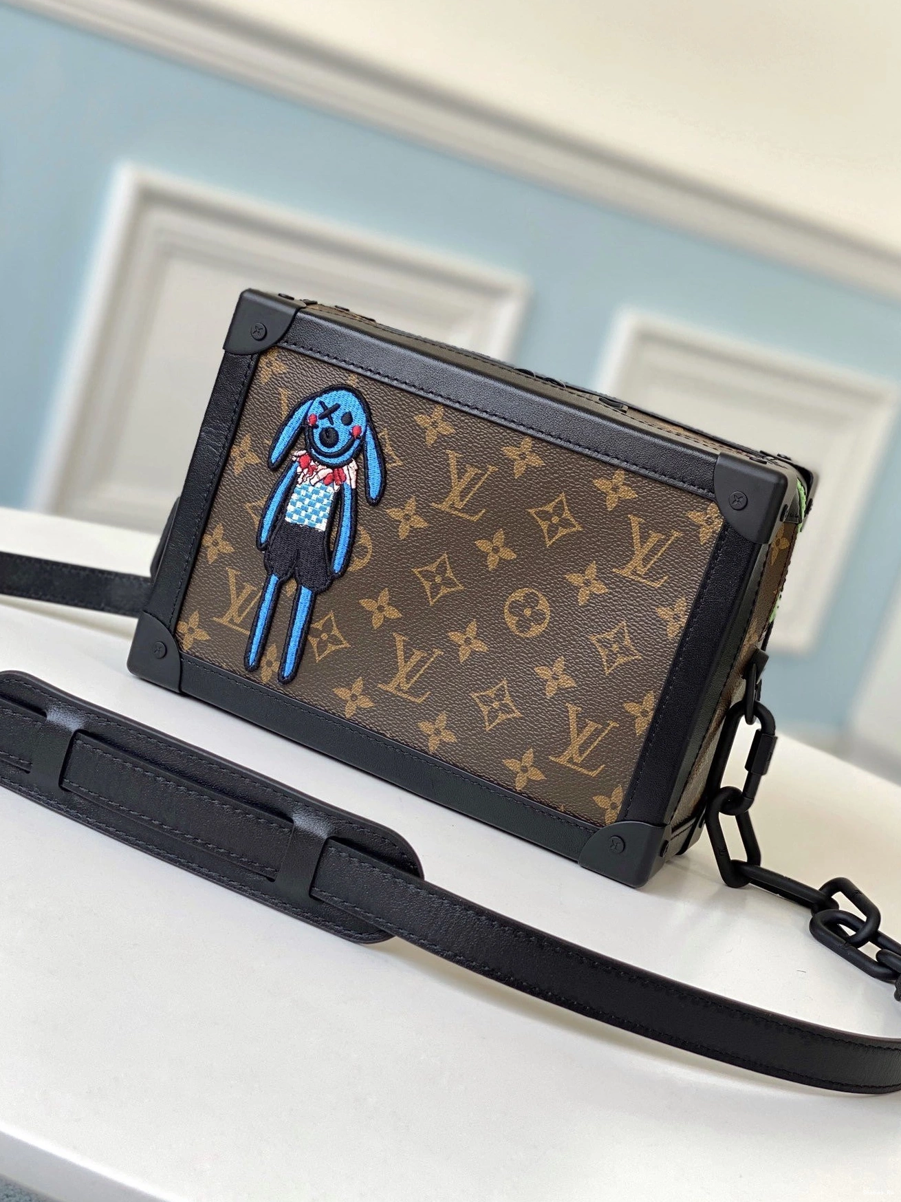 LOUIS TRUNK VUITTON SOFT 0821